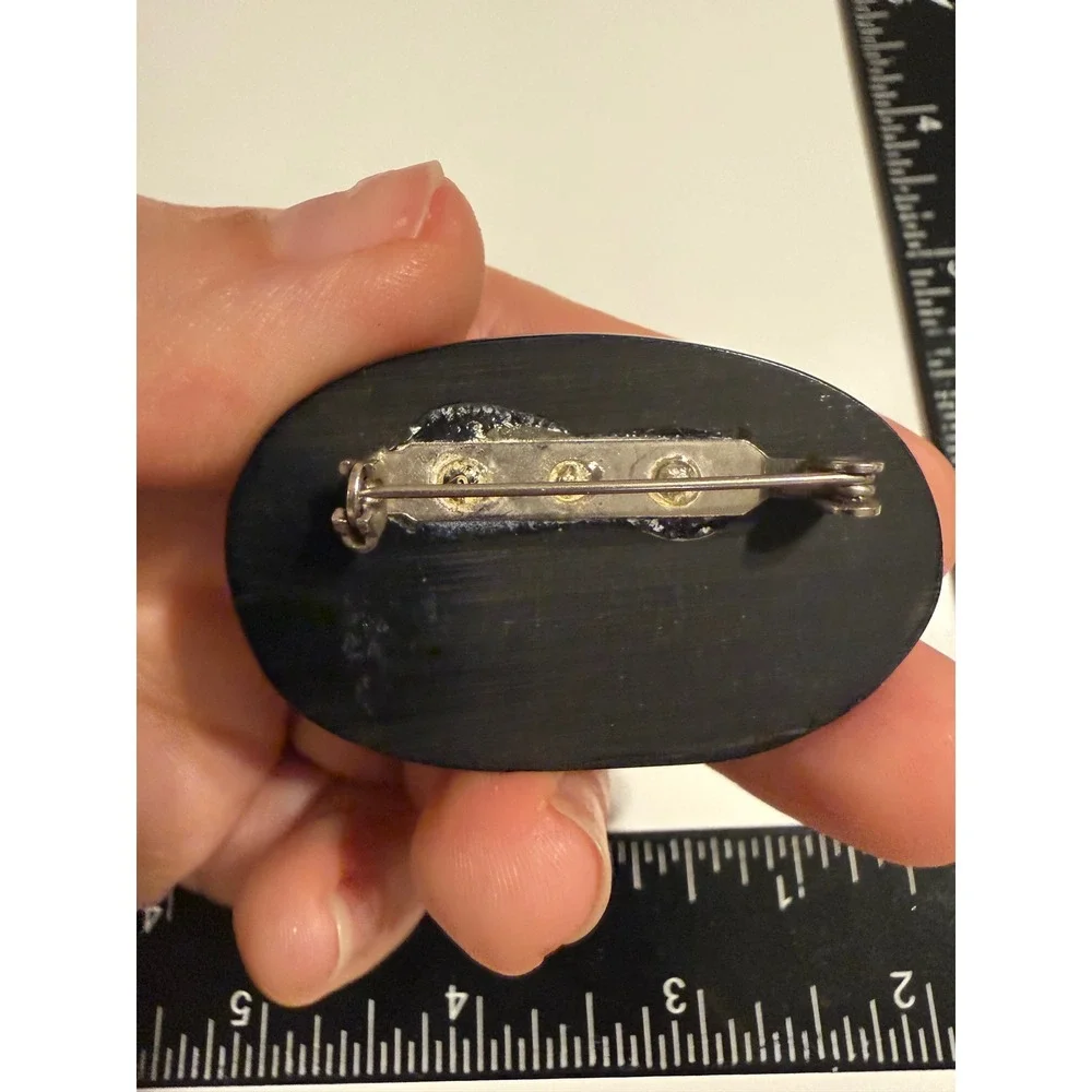Vintage Black Oval Brooch with‎ Mother of Pearl Inlay Inset Shell Retro Pin
